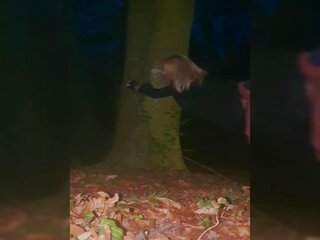Hotwife cuffed do drzewo podczas na zewnątrz dogging, xxx film 9a | xhamster