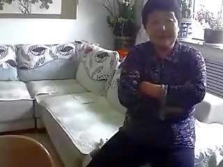 Kineze i vjetër çift në the living dhomë i pahijshëm jetoj xxx film