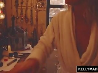 Kelly madison - schwer anal ficken introduces aspen ora sweat