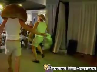Tarian metokake strippers perform for oversexed women